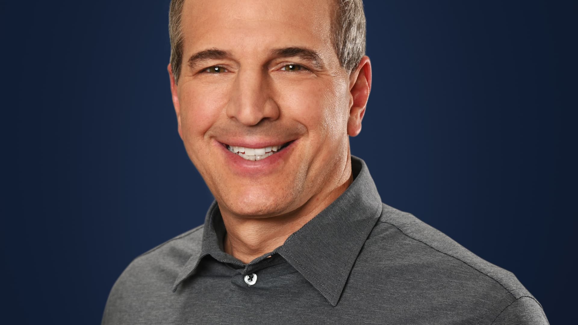 PayPal veteran Jim Magats is named CEO of MX, the startup that connects banks and fintech players 3 PayPal veteran Jim Magats is named CEO of MX, the startup that connects banks and fintech players