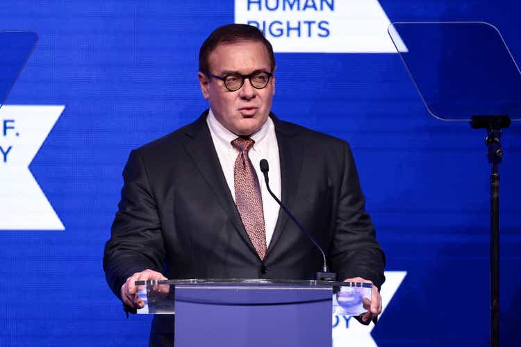 Guggenheim's Minerd says central banks will press until they break something 10 Guggenheim's Minerd says central banks will press until they break something