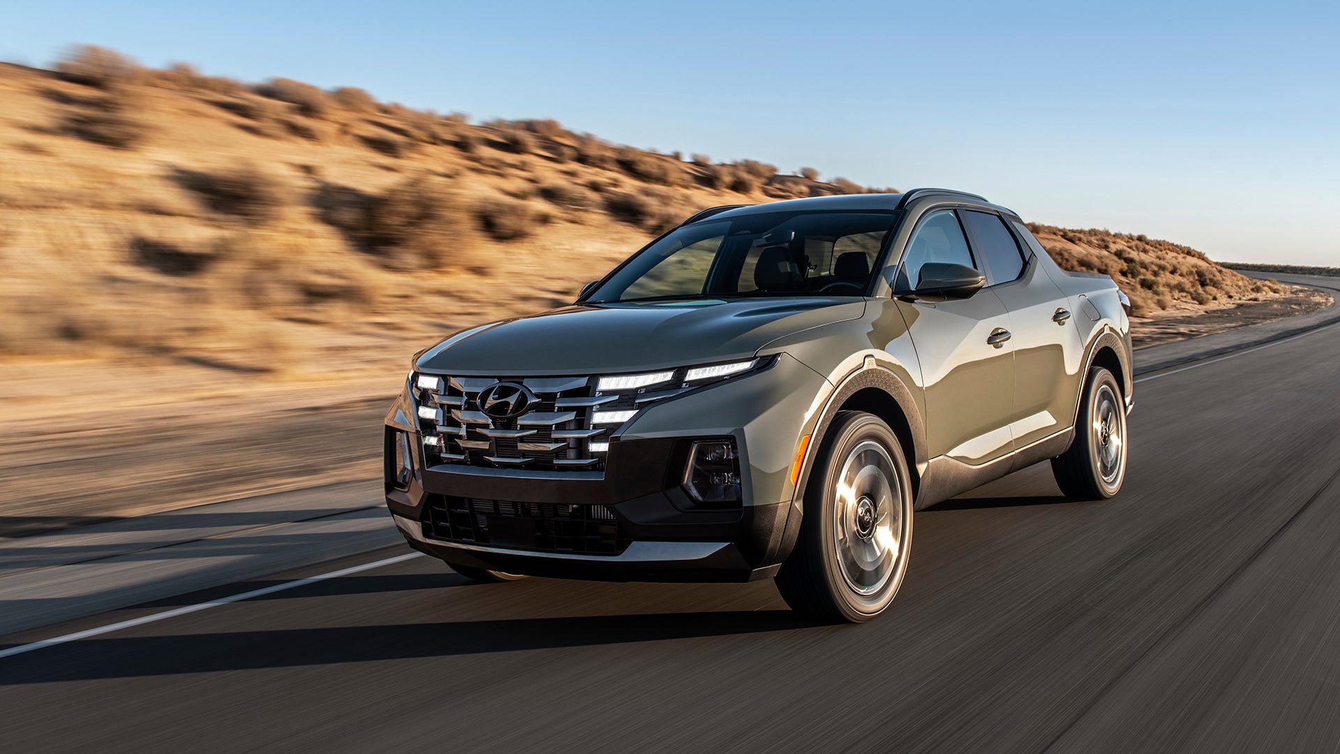 The Hyundai Santa Cruz Small Pickup Can Tow 5,000 Pounds. Here’s How Hyundai Did It