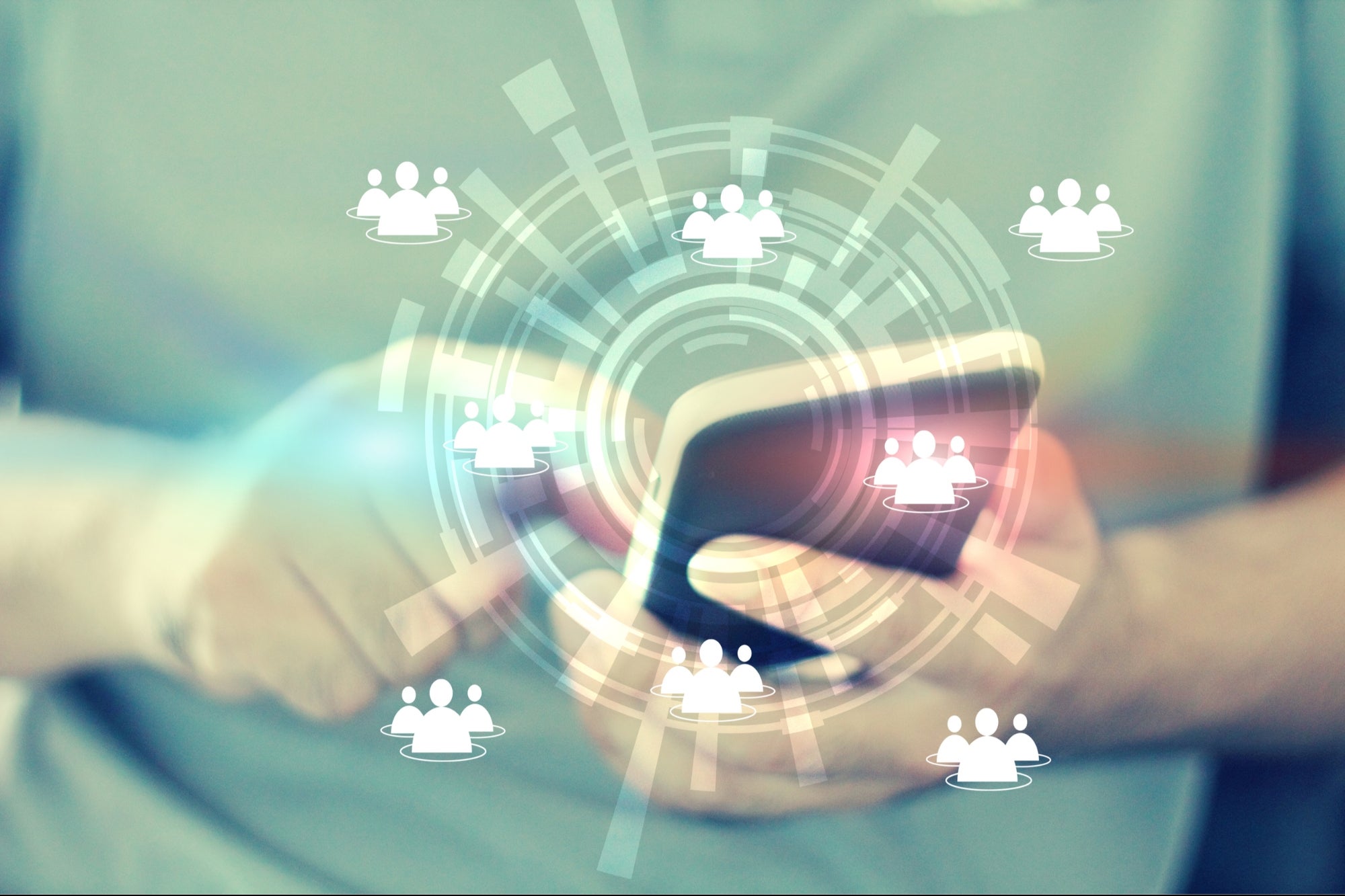 How to Build an Online Community People Will Love