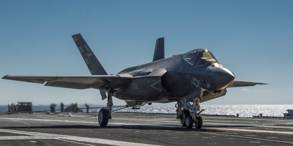 The Navy's Decision to Solve Its Fighter Shortage Makes No Sense 1 The Navy's Decision to Solve Its Fighter Shortage Makes No Sense