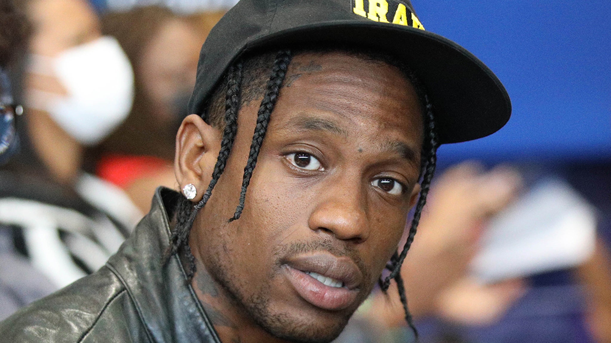 Travis Scott Slammed by Astroworld Victim's Family After Stopping Concert 7 Travis Scott Slammed by Astroworld Victim's Family After Stopping Concert