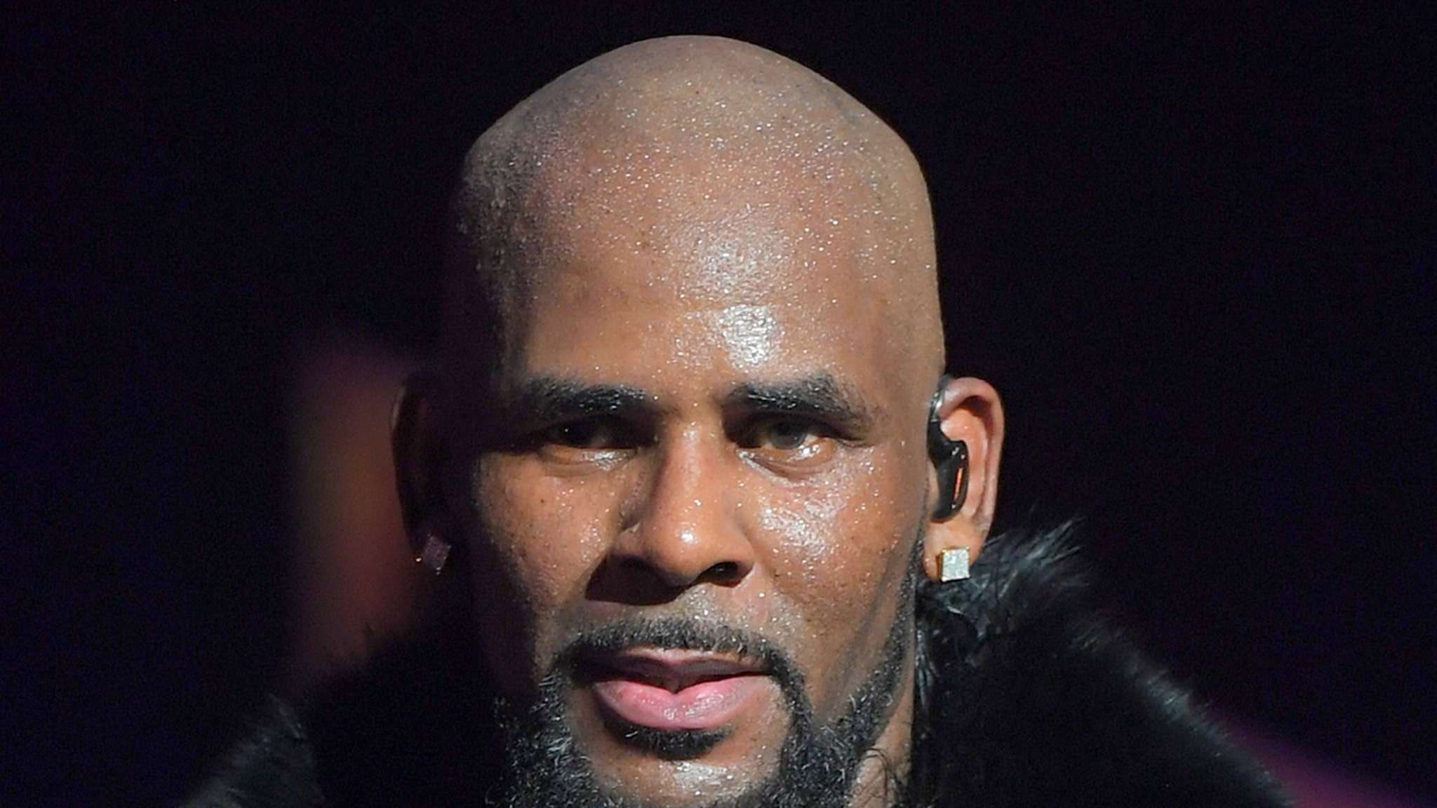 R. Kelly's Alleged Victim from 2008 Set to Testify in New Trial 63 R. Kelly's Alleged Victim from 2008 Set to Testify in New Trial
