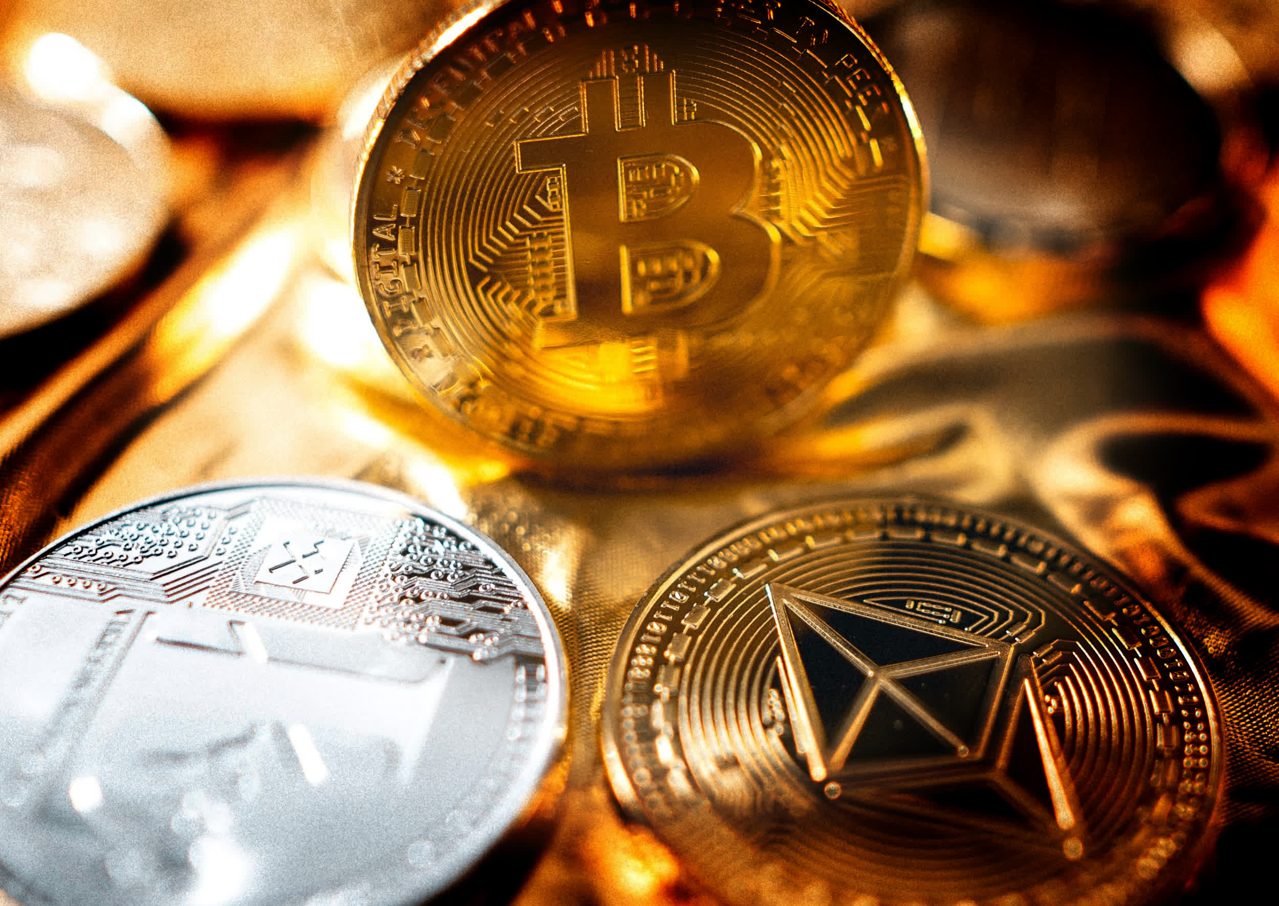 Ethereum and Bitcoin prices rise as crypto market temporarily passes $1 trillion 26 Ethereum and Bitcoin prices rise as crypto market temporarily passes $1 trillion