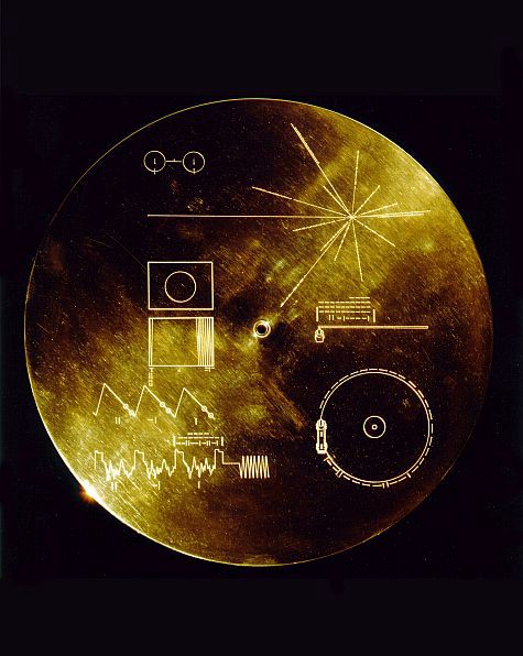 The outside of the Voyager Golden Records contains a little information about how to read the diagrams, a little info on how to find Earth, and a whole lot of information about how to play a record album. Heck, I’m not sure I remember how. Image credit: NASA/JPL