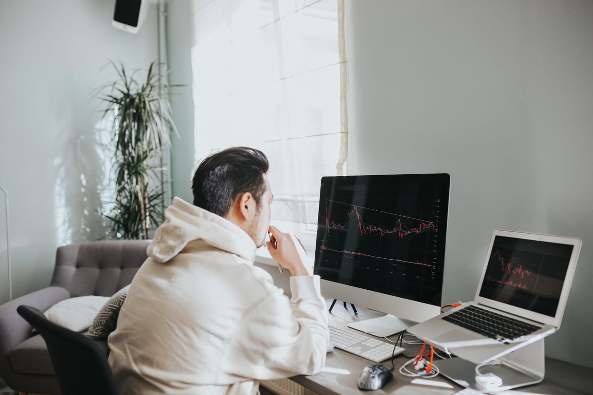 Top Stocks To Buy Today As Markets Dip Despite Amazon’s Blowout Earnings