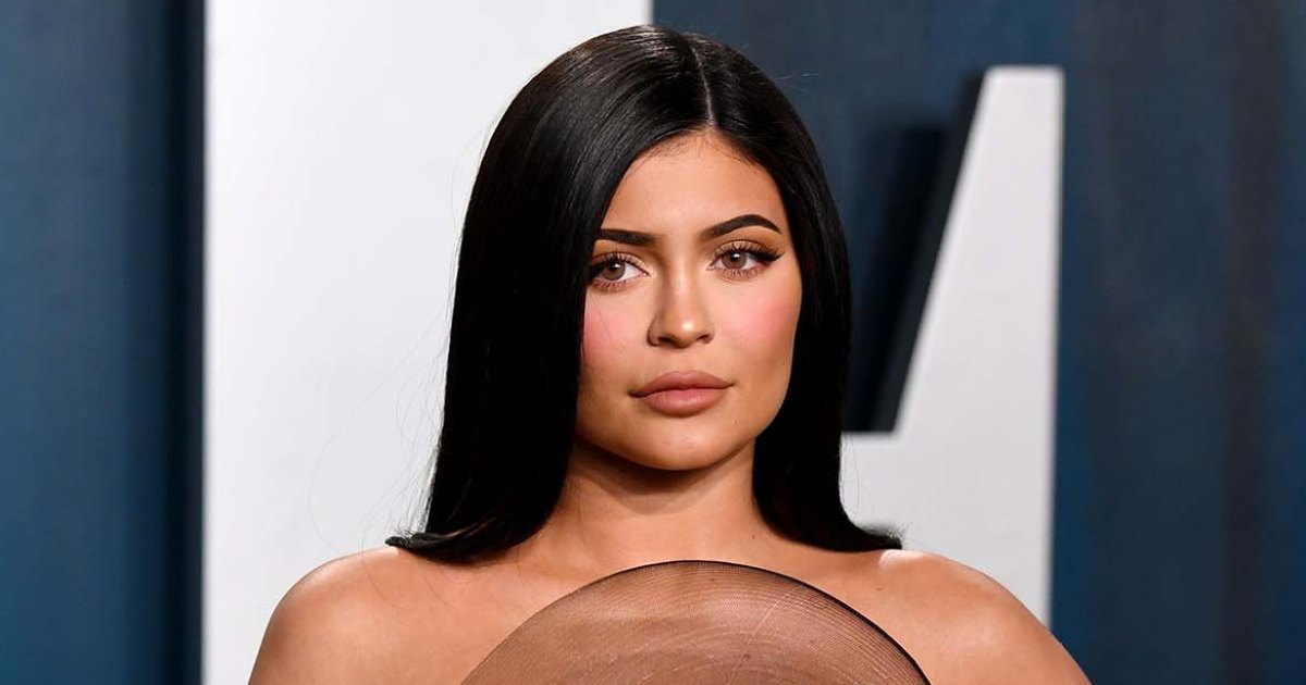 Mom's Night Out! Kylie Jenner Was 'In Great Spirits' 6 Weeks Postpartum 35 Mom's Night Out! Kylie Jenner Was 'In Great Spirits' 6 Weeks Postpartum