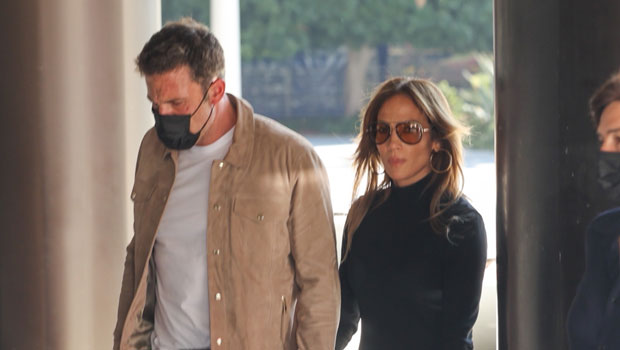 Jennifer Lopez Rocks Fitted Black Turtleneck & Slit Skirt As She Holds Hands With Ben Affleck 245 Jennifer Lopez Rocks Fitted Black Turtleneck & Slit Skirt As She Holds Hands With Ben Affleck