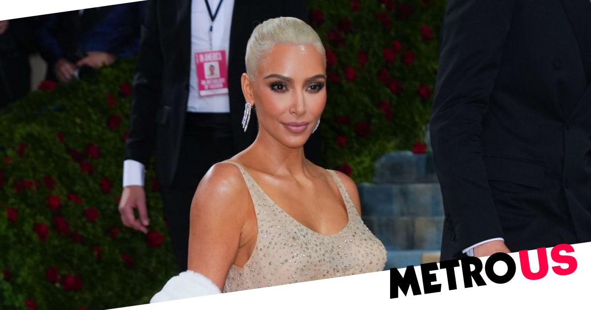 Kim Kardashian wasn't able to zip up Marilyn Monroe's dress over her bum 71 Kim Kardashian wasn't able to zip up Marilyn Monroe's dress over her bum