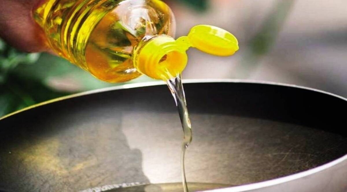 Govt asks companies to cut edible oils price by up to Rs 10/L, maintain uniform MRP of same brand oil