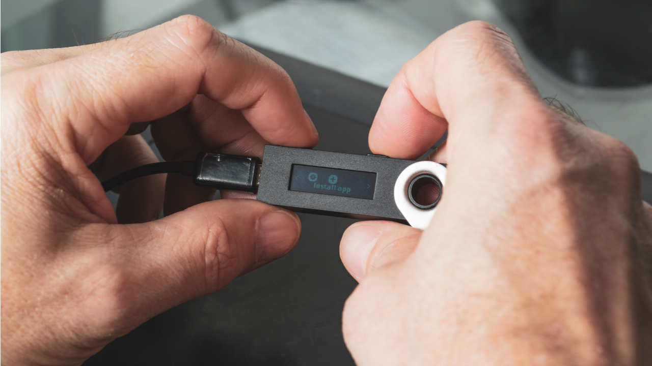 Demand for Hardware Crypto Wallets Increases Amid Currency Restrictions in Russia – Bitcoin News 43 Demand for Hardware Crypto Wallets Increases Amid Currency Restrictions in Russia – Bitcoin News