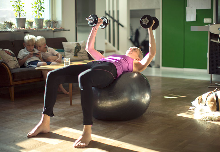 How to Exercise at Home During the COVID-19 Pandemic (Yes, It’s Possible!)